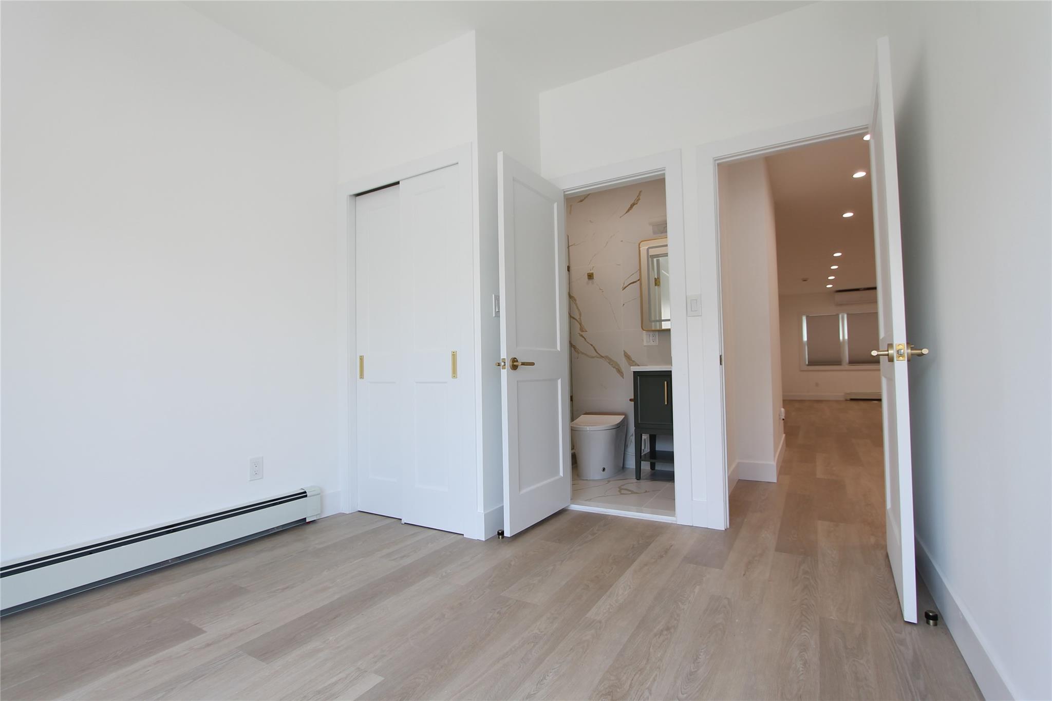 #11 photo, 79-31 69th Avenue, 皇后區 中村 Middle Village , NY 11379