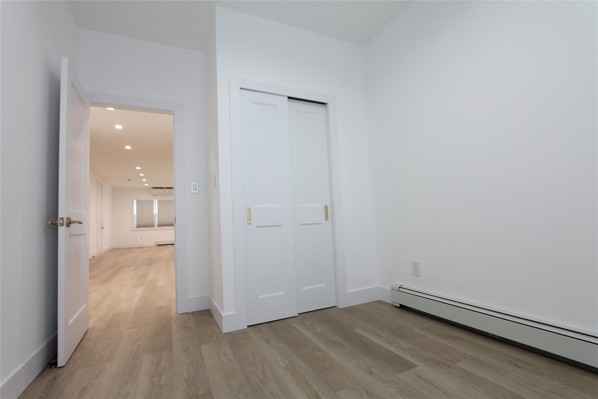 #14 photo, 79-31 69th Avenue, 皇后區 中村 Middle Village , NY 11379