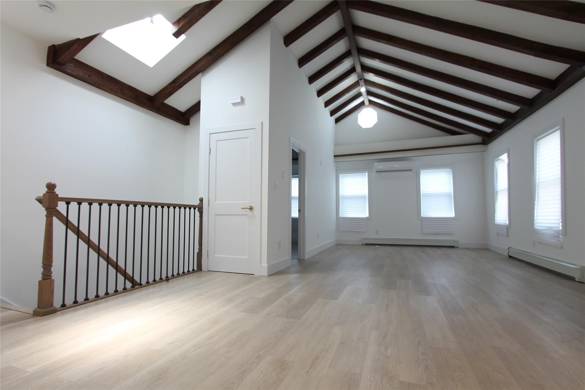 #15 photo, 79-31 69th Avenue, 皇后區 中村 Middle Village , NY 11379