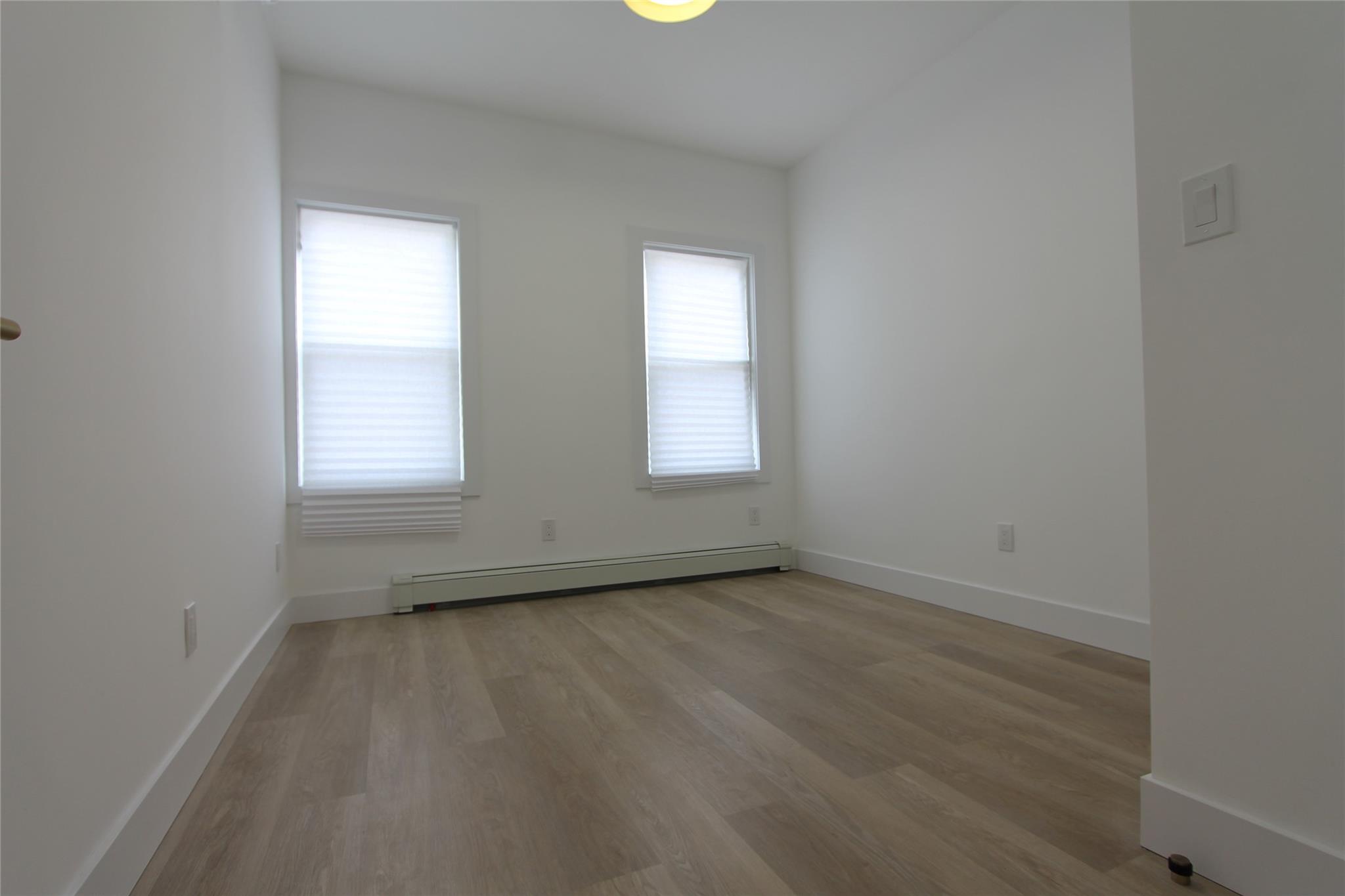 #19 photo, 79-31 69th Avenue, 皇后區 中村 Middle Village , NY 11379