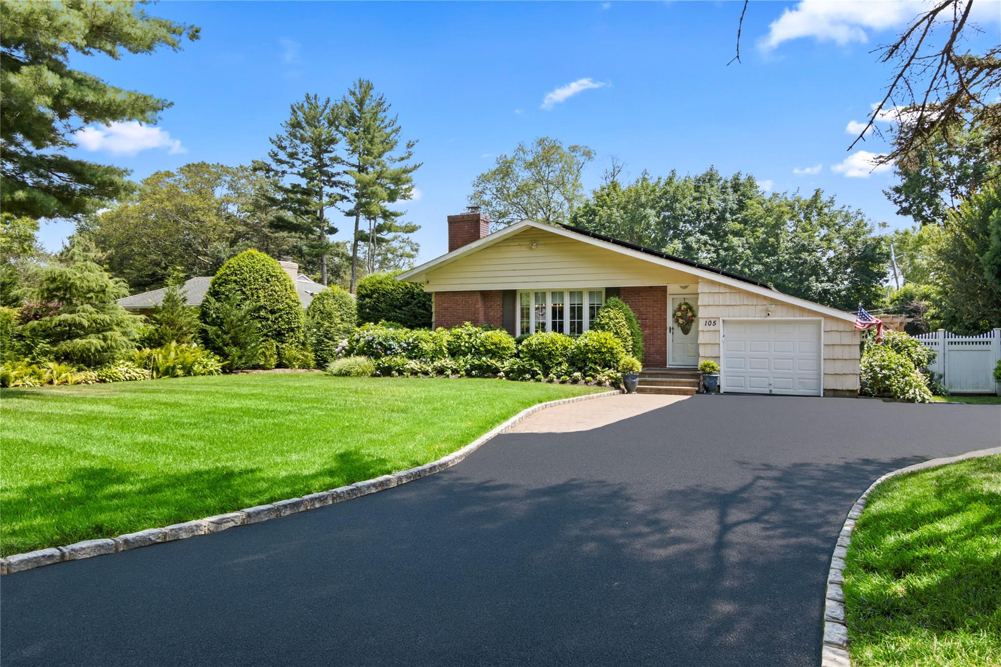 #1 photo, 105 Midway Avenue, Locust Valley , NY 11560