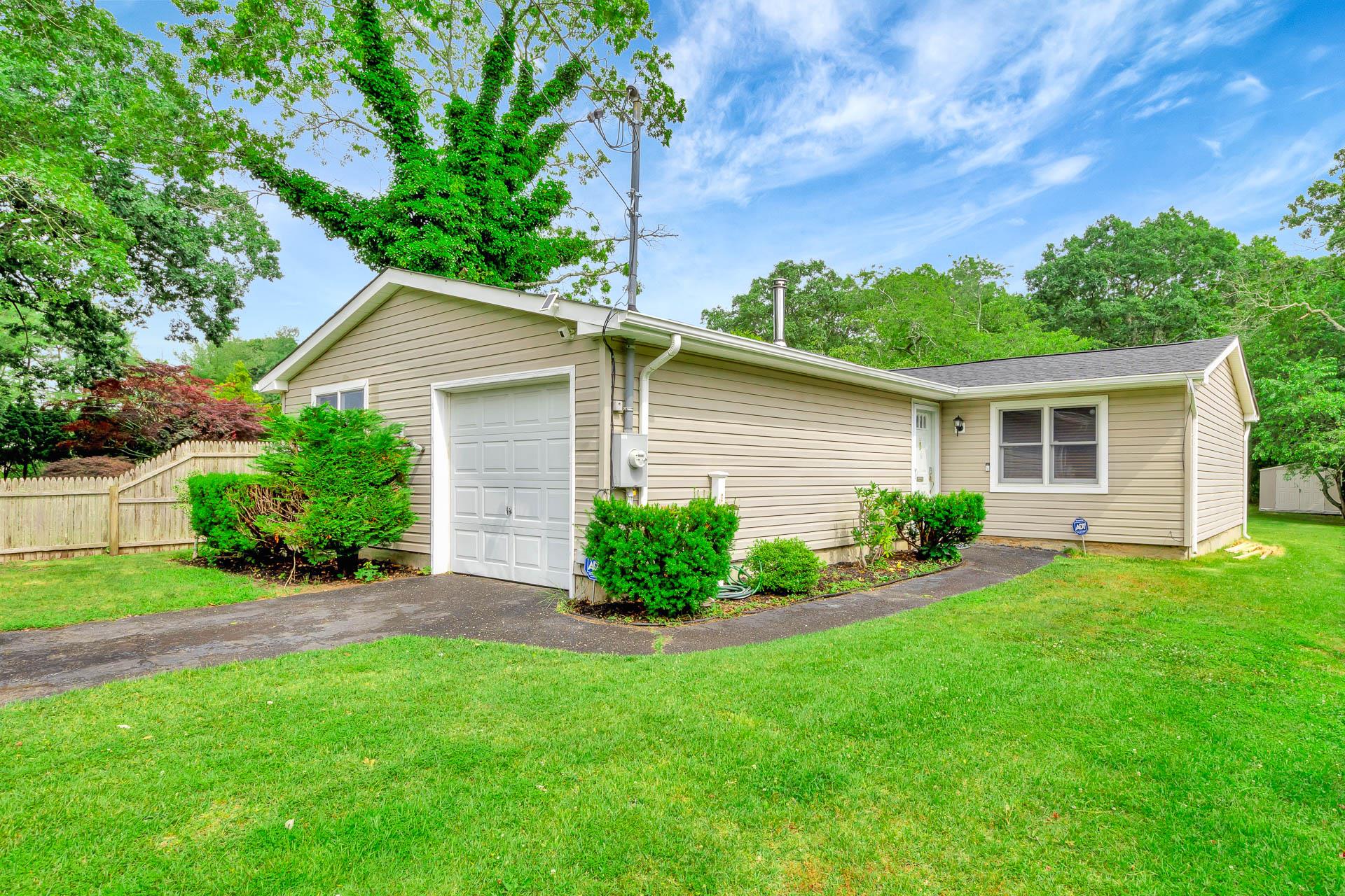 #1 photo, 137 Riverside Avenue, Mastic Beach , NY 11951