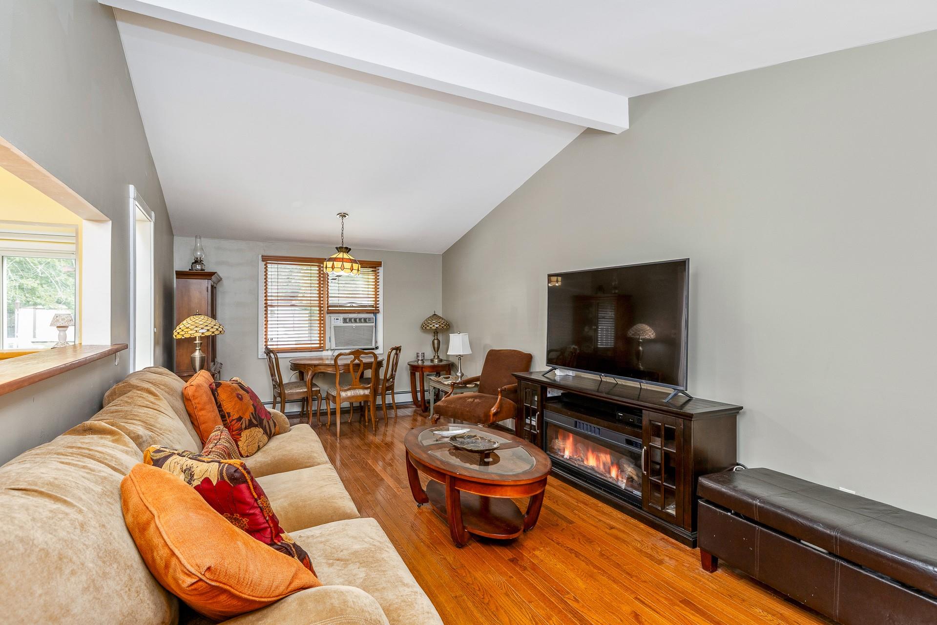 #8 photo, 137 Riverside Avenue, サフォーク郡 Mastic Beach , NY 11951