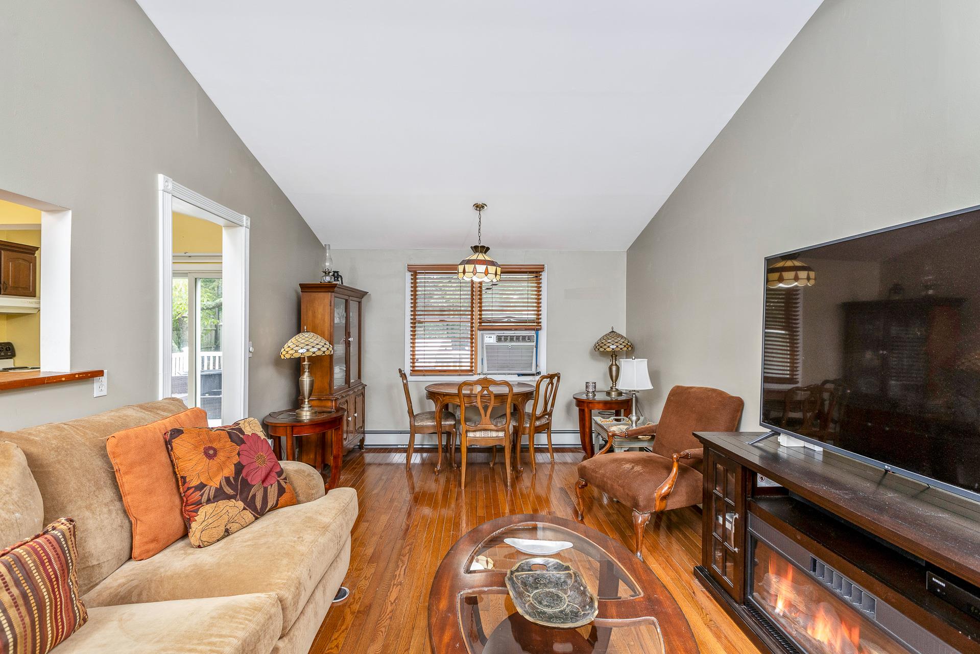 #9 photo, 137 Riverside Avenue, サフォーク郡 Mastic Beach , NY 11951