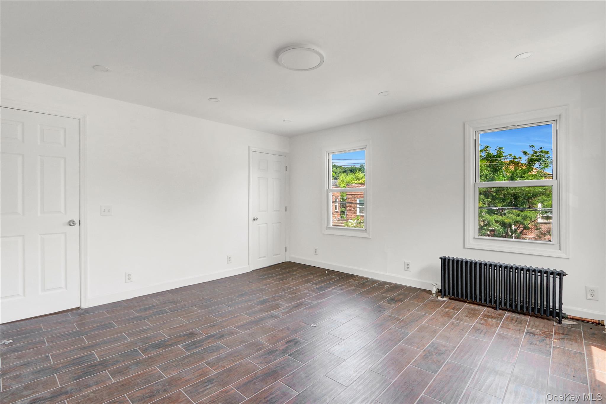 #13 photo, 58 Laurel Avenue, جزيرة ستاتن Staten Island , NY 10304