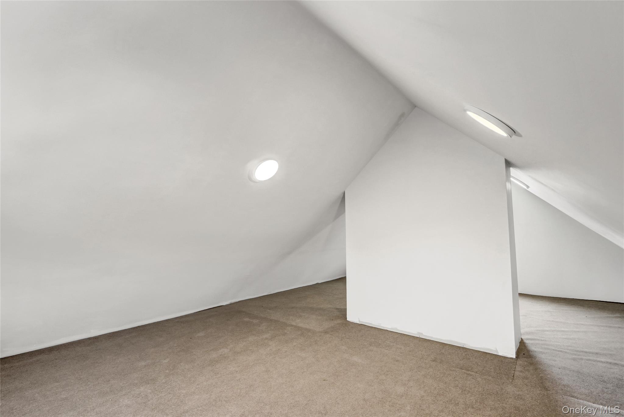 #14 photo, 58 Laurel Avenue, جزيرة ستاتن Staten Island , NY 10304