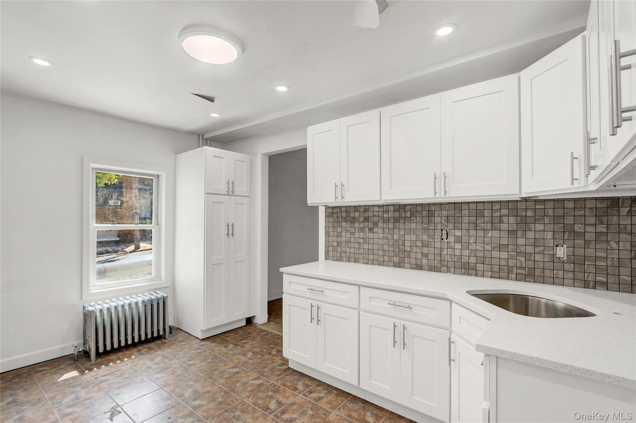 #6 photo, 58 Laurel Avenue, جزيرة ستاتن Staten Island , NY 10304