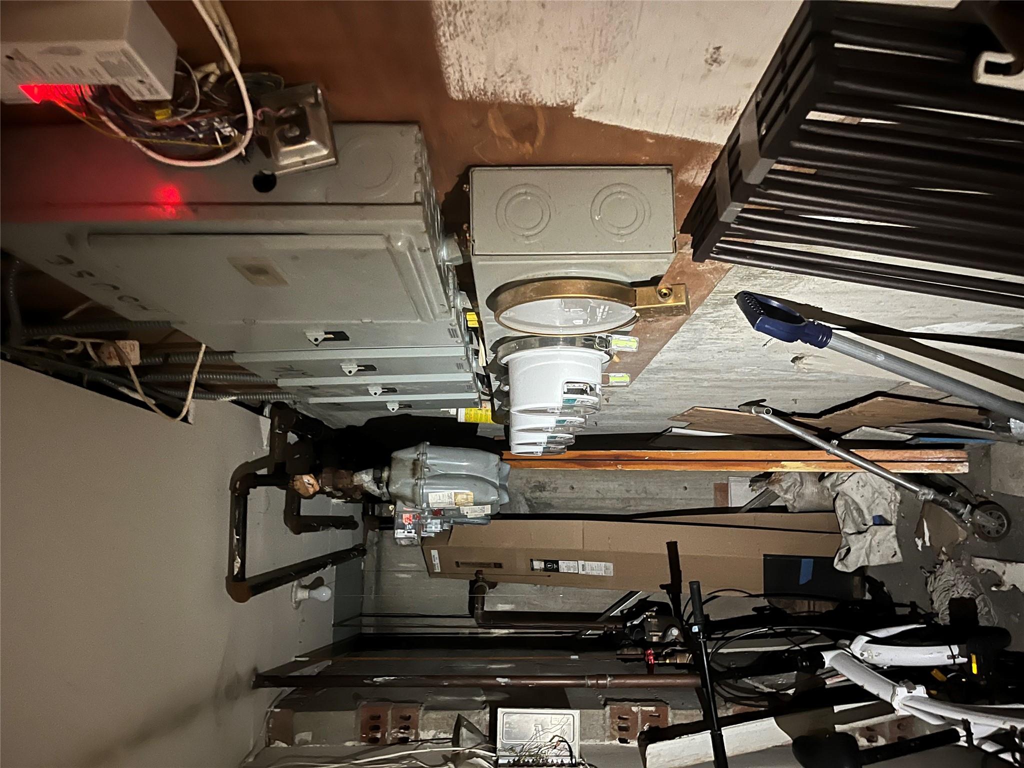 #13 photo, 58-07 Van Cleef Street, クイーンズ区 Corona , NY 11368