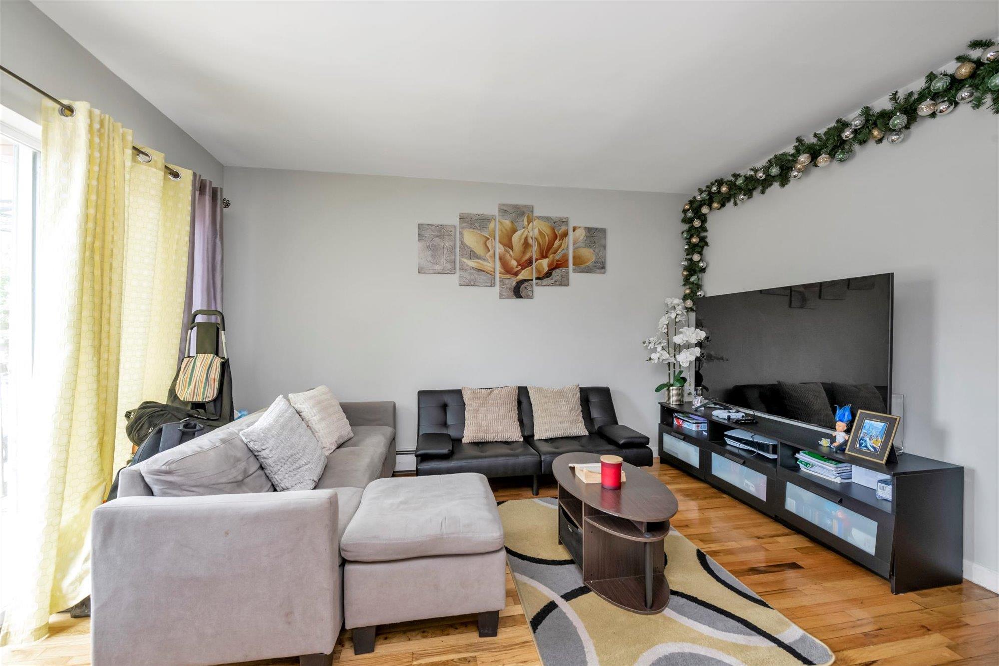 #2 photo, 58-07 Van Cleef Street, クイーンズ区 Corona , NY 11368