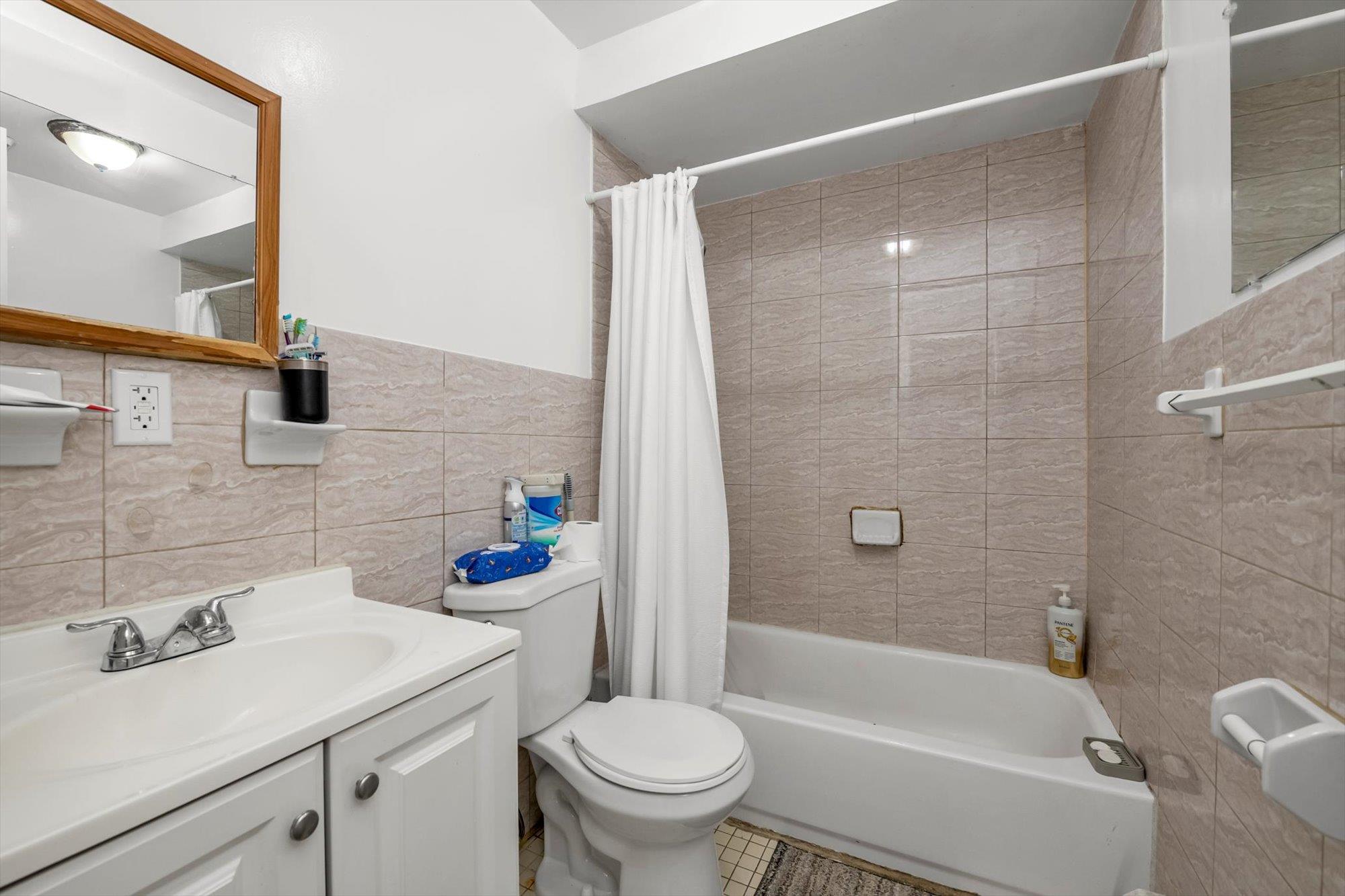 #8 photo, 58-07 Van Cleef Street, クイーンズ区 Corona , NY 11368