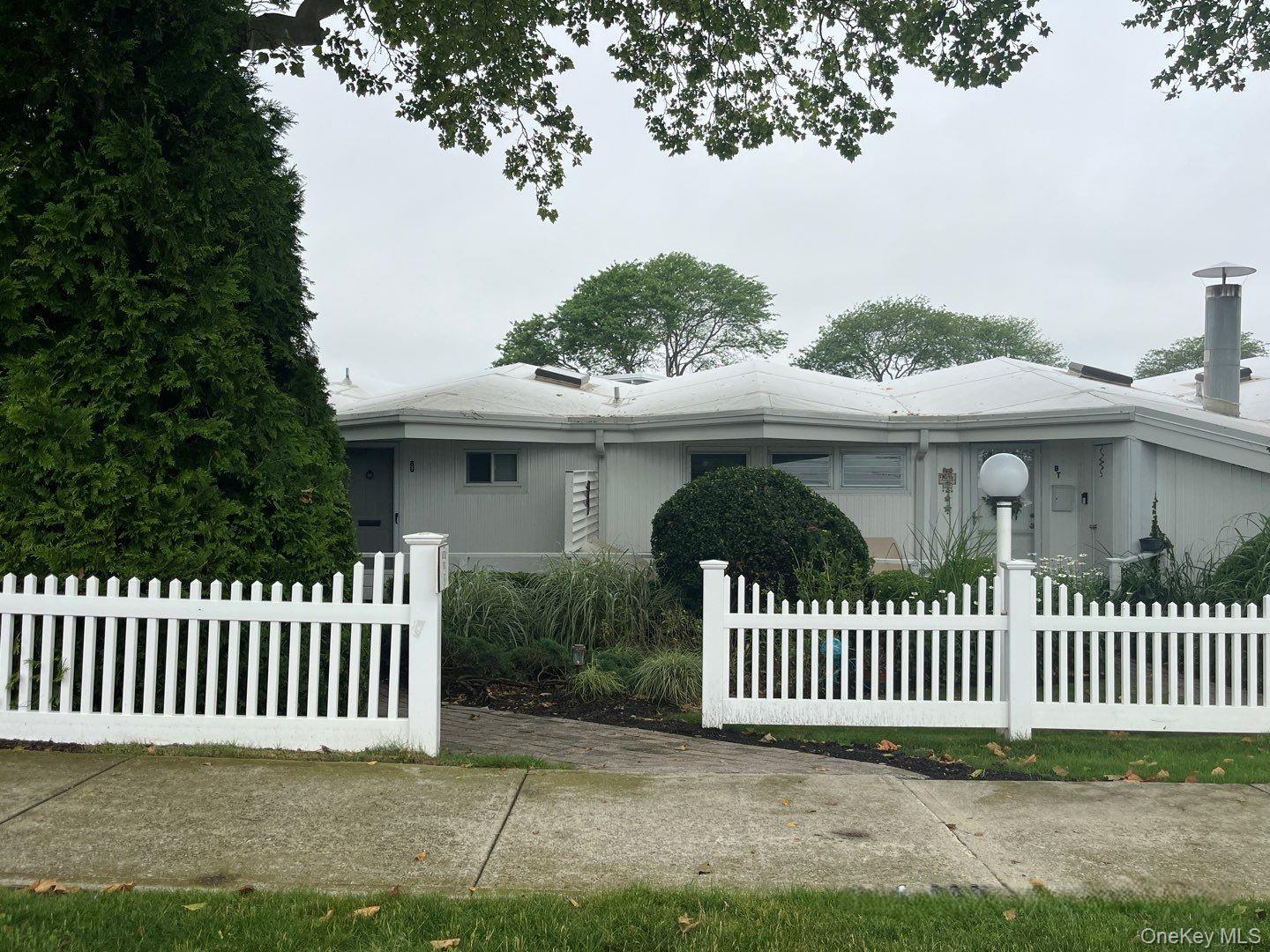 #2 photo, 35 Library Avenue, サフォーク郡 Westhampton Beach , NY 11978