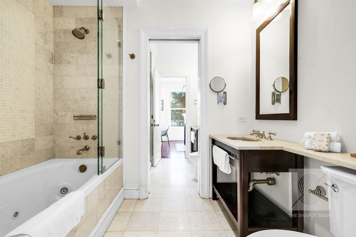 #21 photo, 226 E 79th Street, マンハッタン Upper East Side , NY 10075