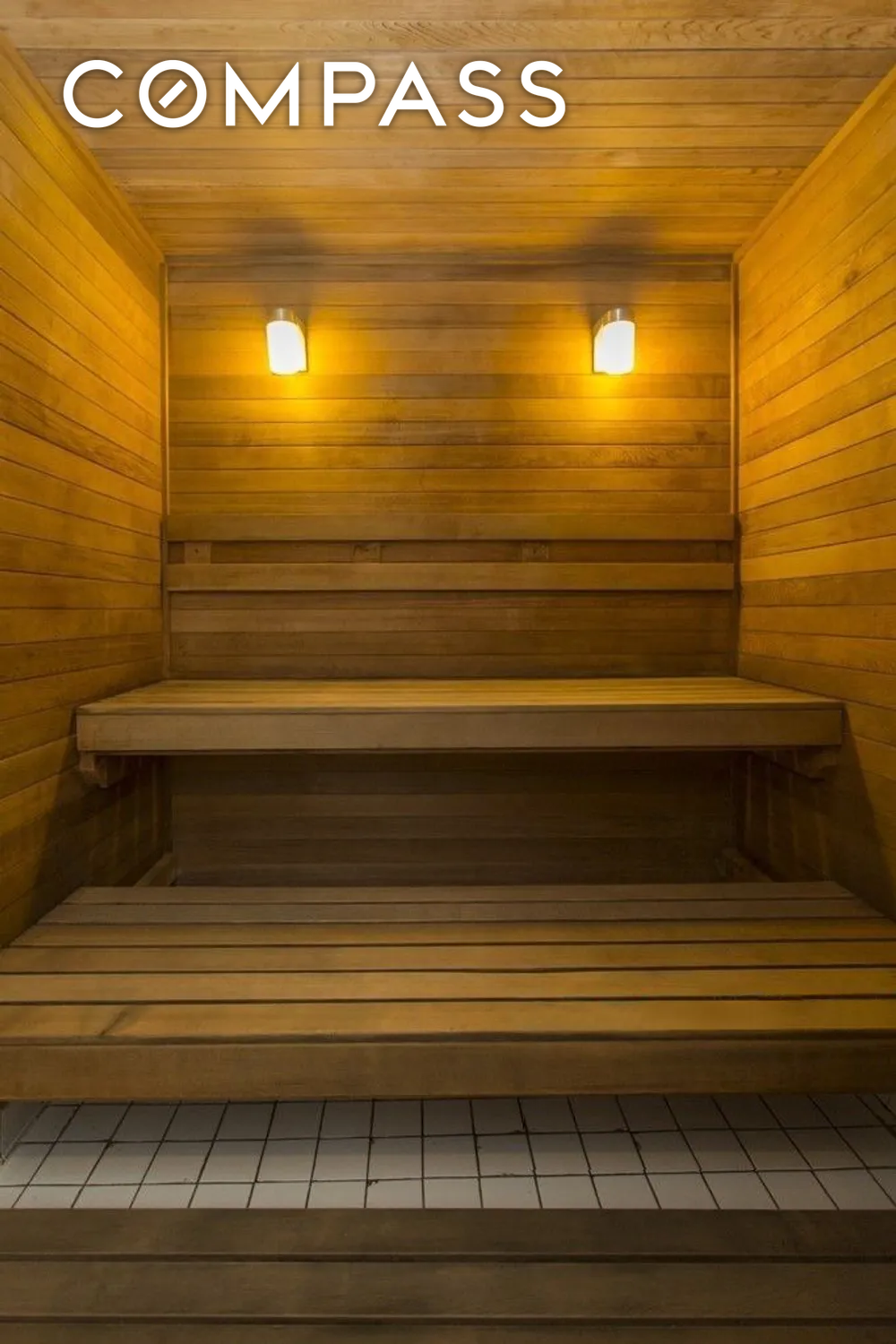 #15 photo, 350 W 42nd Street, マンハッタン Hell's Kitchen , NY 10036