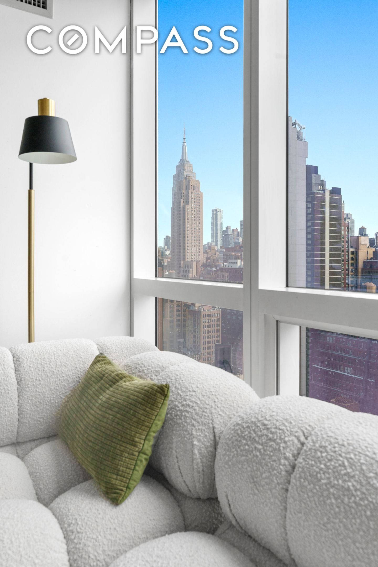 #6 photo, 350 W 42nd Street, マンハッタン Hell's Kitchen , NY 10036