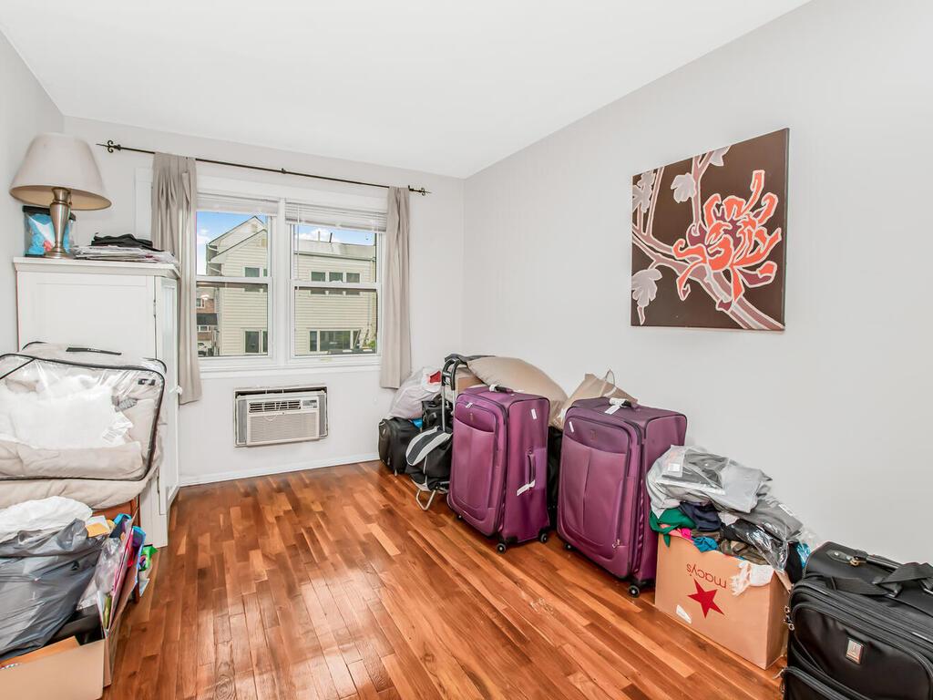 #8 photo, 240-21 68th Avenue, クイーンズ区 Douglaston , NY 11362