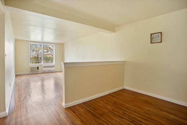 #5 photo, 3215 Olinville Ave, ブロンクス区 Bronx , NY 10467