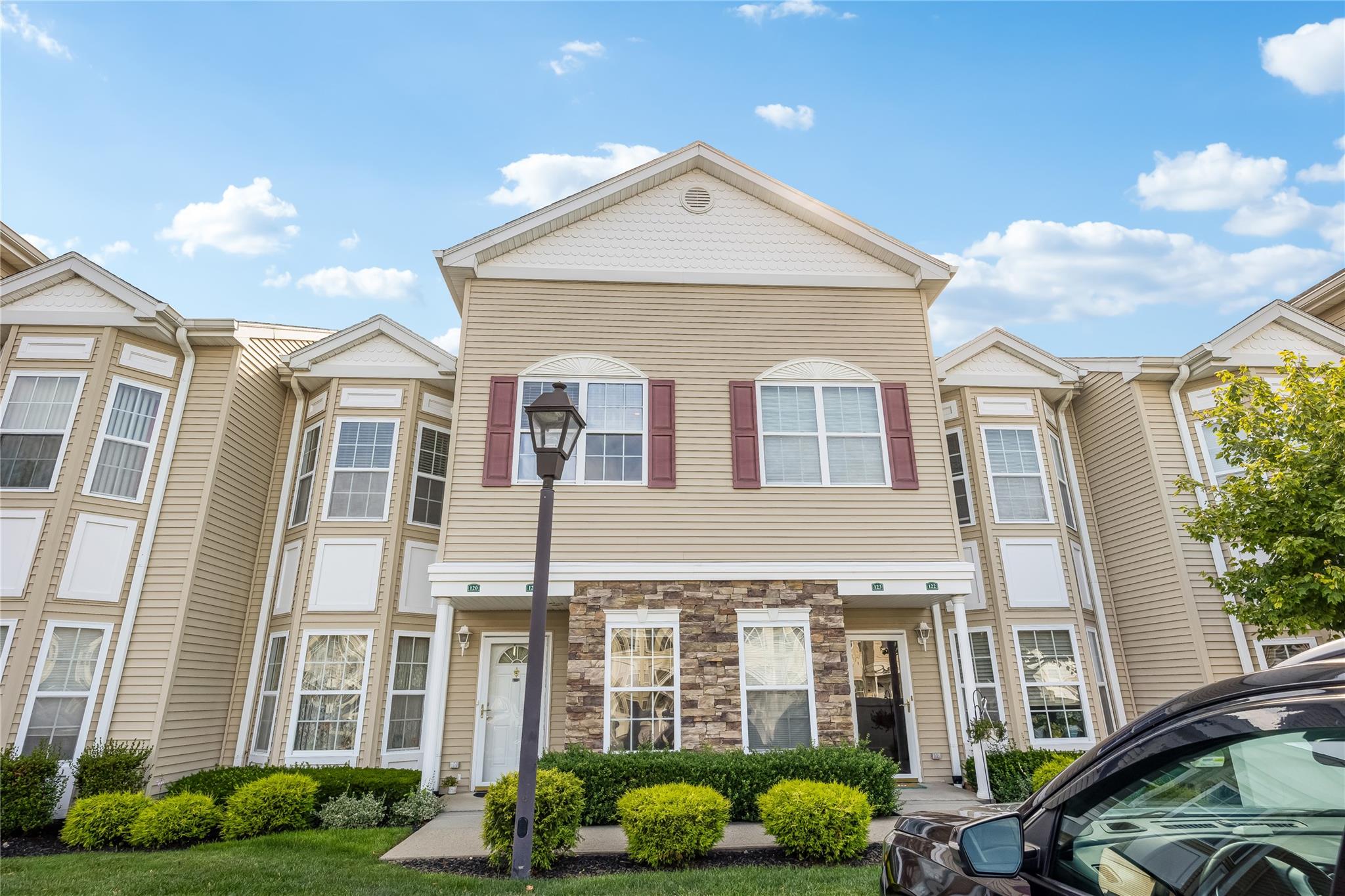 #1 photo, 121 Spring Drive, East Meadow , NY 11554