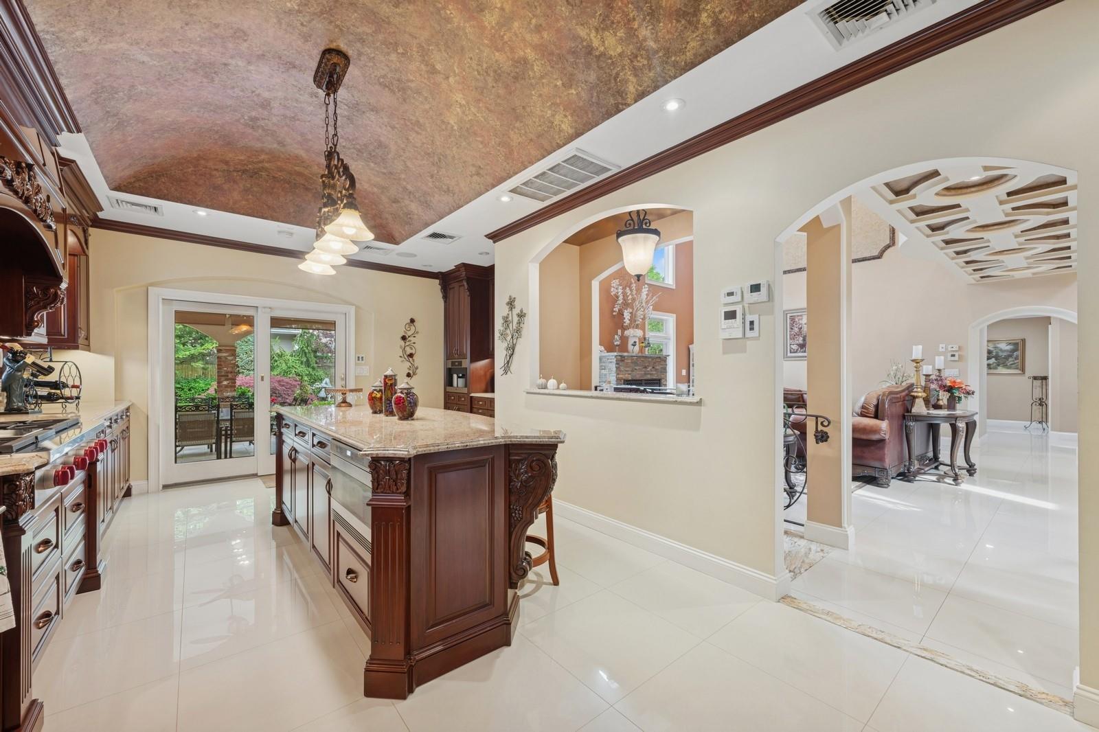 #10 photo, 64-58 215th St, クイーンズ区 Bayside , NY 11364