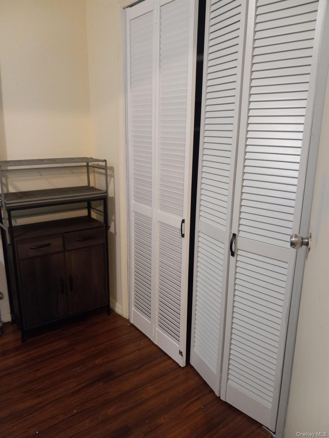 #8 photo, 22-30 100th Street, クイーンズ区 East Elmhurst , NY 11369