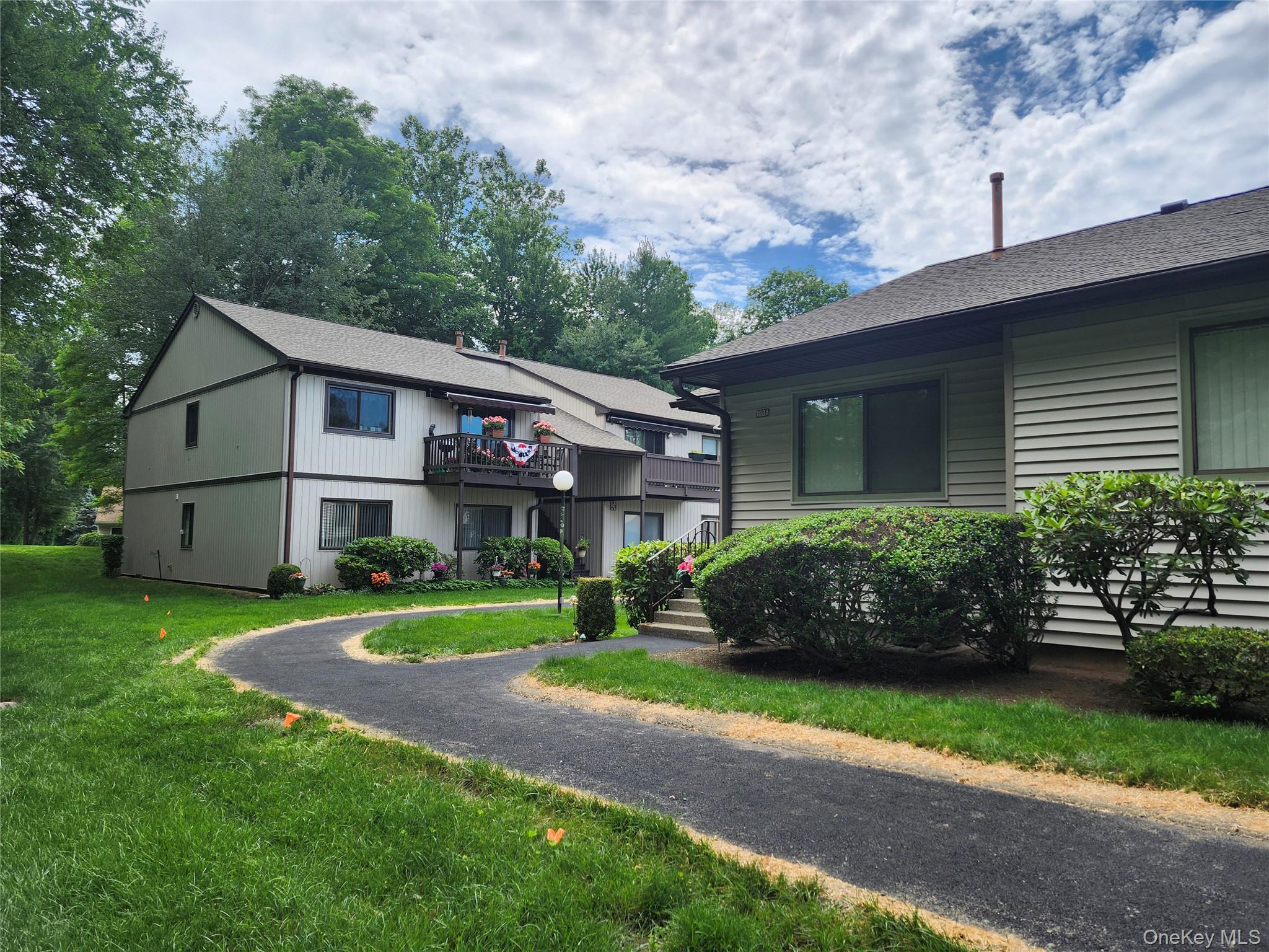 #10 photo, 108 Village Road, Jefferson Valley , NY 10598