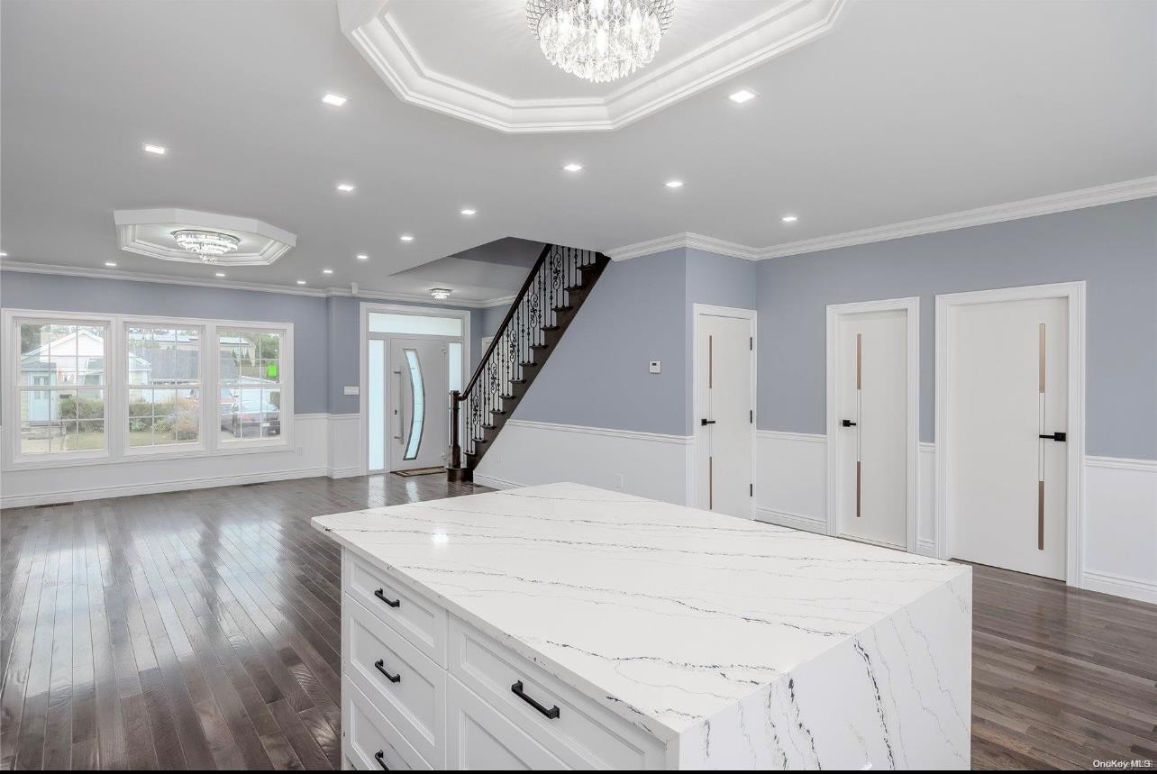 #13 photo, 31 A Grove Street, ناسو Hicksville , NY 11801