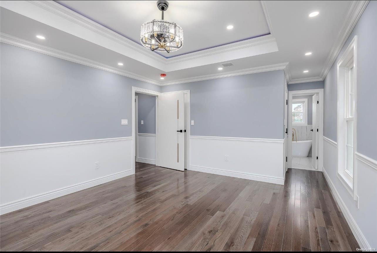 #20 photo, 31 A Grove Street, ناسو Hicksville , NY 11801