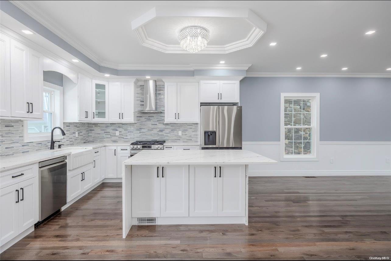 #8 photo, 31 A Grove Street, ناسو Hicksville , NY 11801