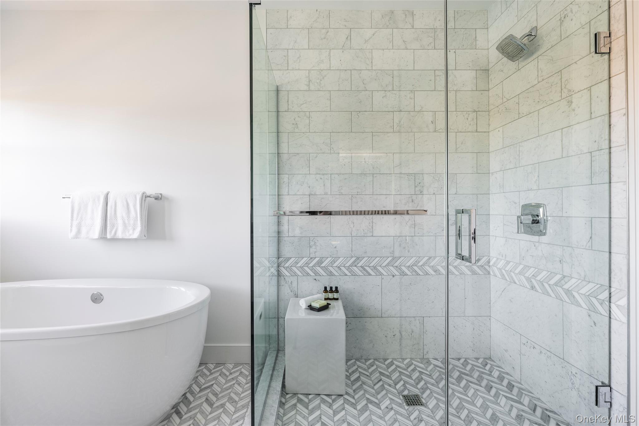 #13 photo, 17 Old Boathouse Lane, サフォーク郡 Hampton Bays , NY 11946