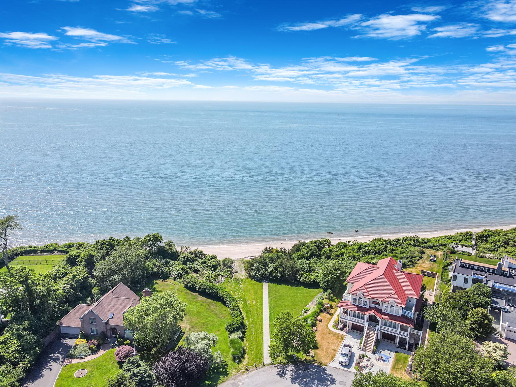 #6 photo, 345 The Strand, East Marion , NY 11939