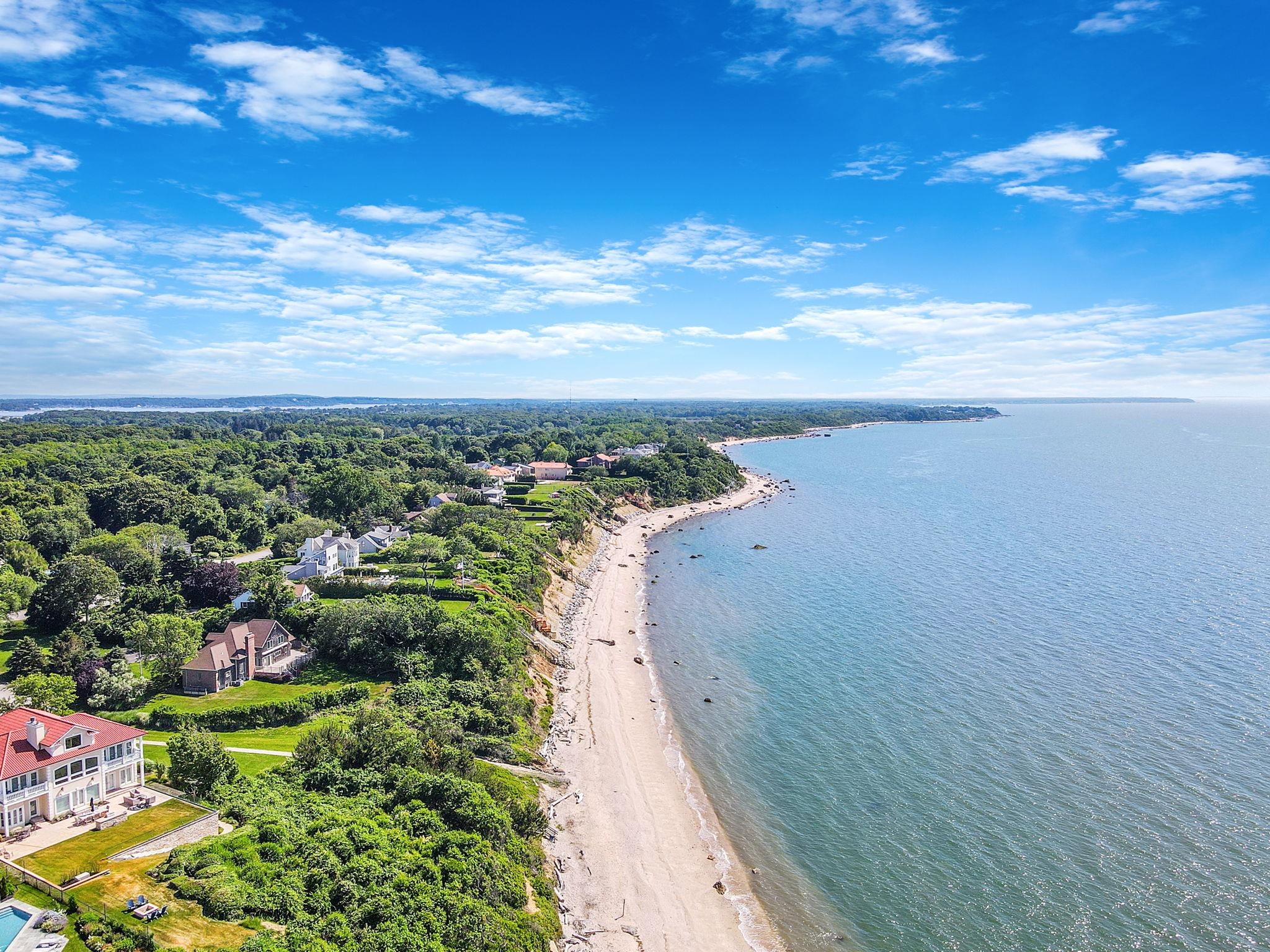 #8 photo, 345 The Strand, East Marion , NY 11939