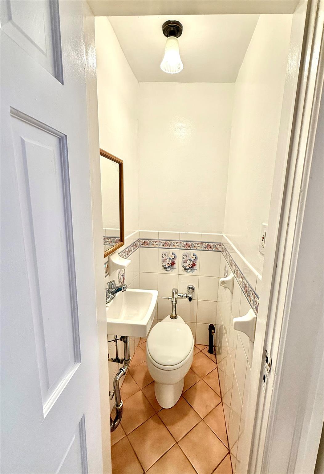 #18 photo, 7267 Yellowstone Boulevard, كوينز Forest Hills , NY 11375