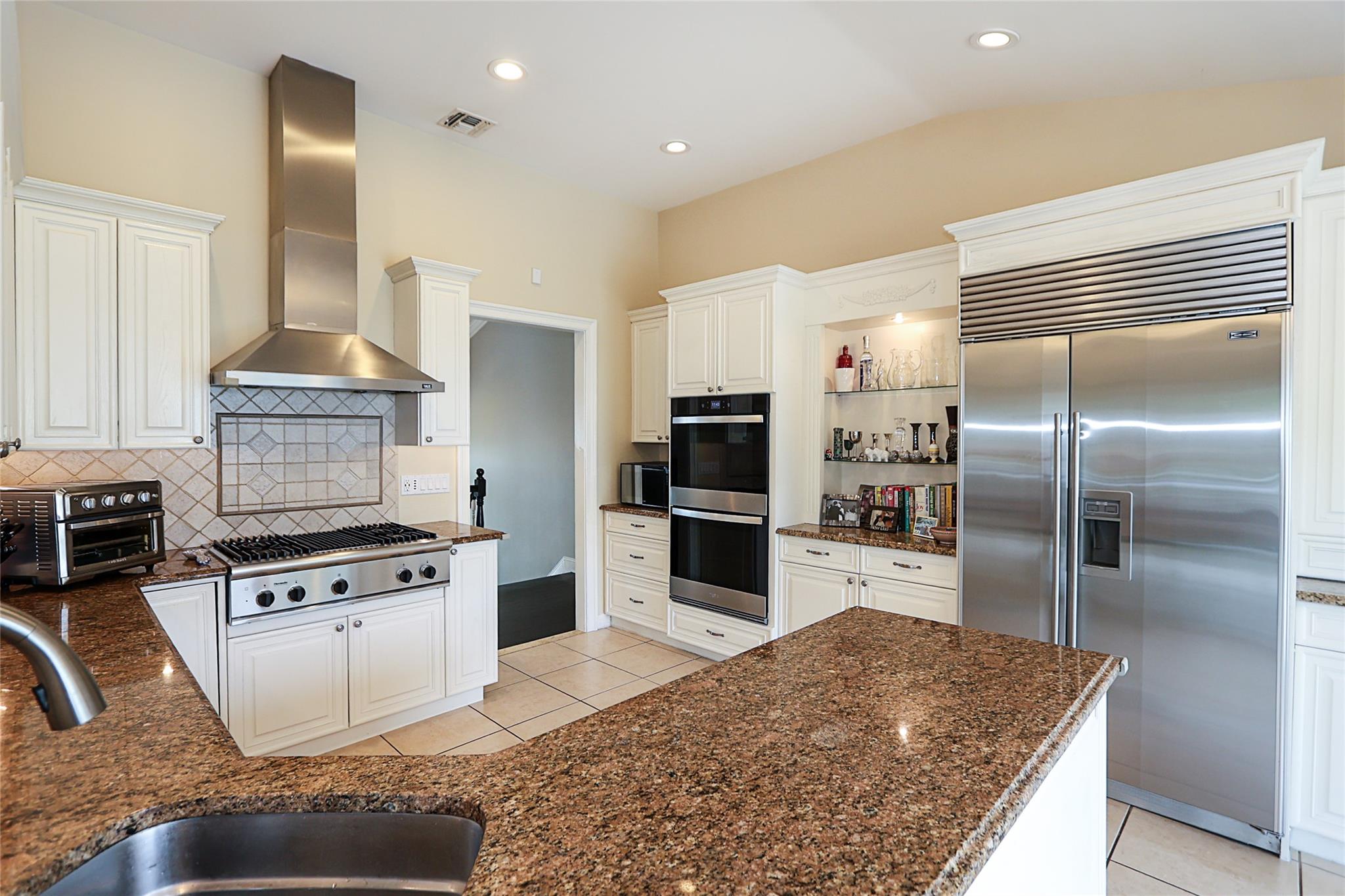 #13 photo, 112 Ursula Drive, ناسو Roslyn , NY 11576