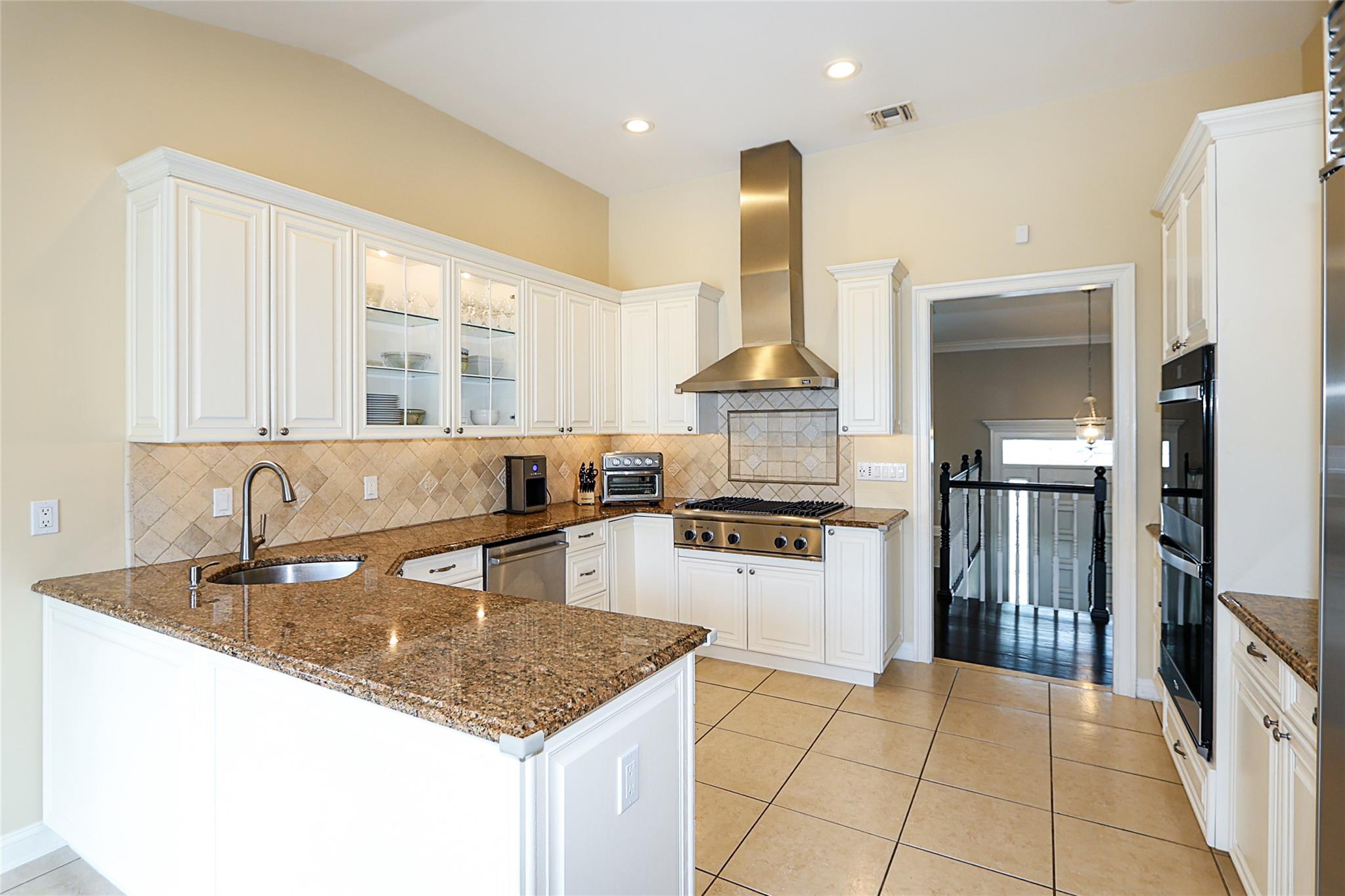 #14 photo, 112 Ursula Drive, ناسو Roslyn , NY 11576