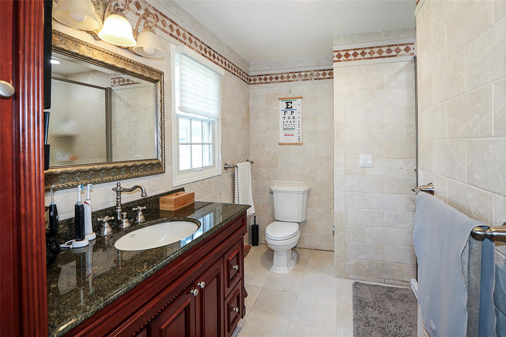 #19 photo, 112 Ursula Drive, ناسو Roslyn , NY 11576