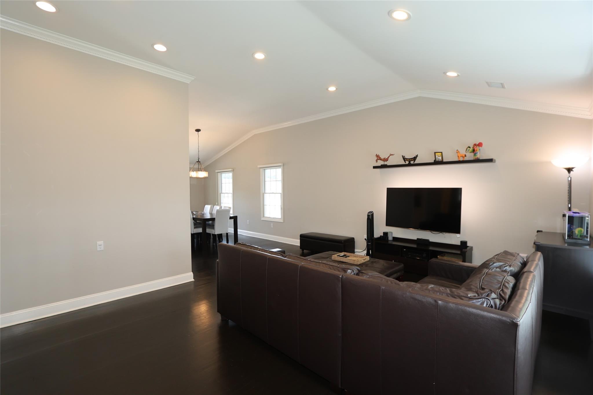 #9 photo, 112 Ursula Drive, ناسو Roslyn , NY 11576