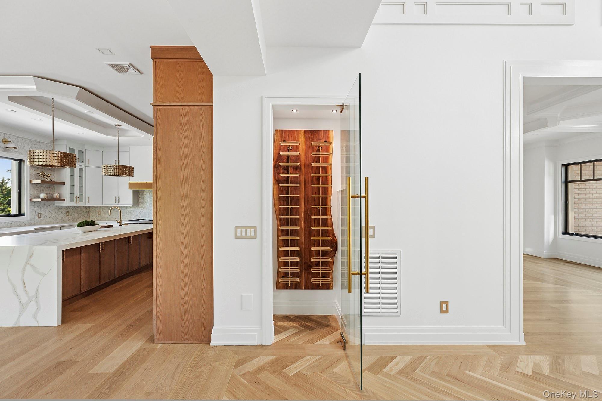 #16 photo, 26 Saint Andrews Court, ナッソー郡 Old Westbury , NY 11568