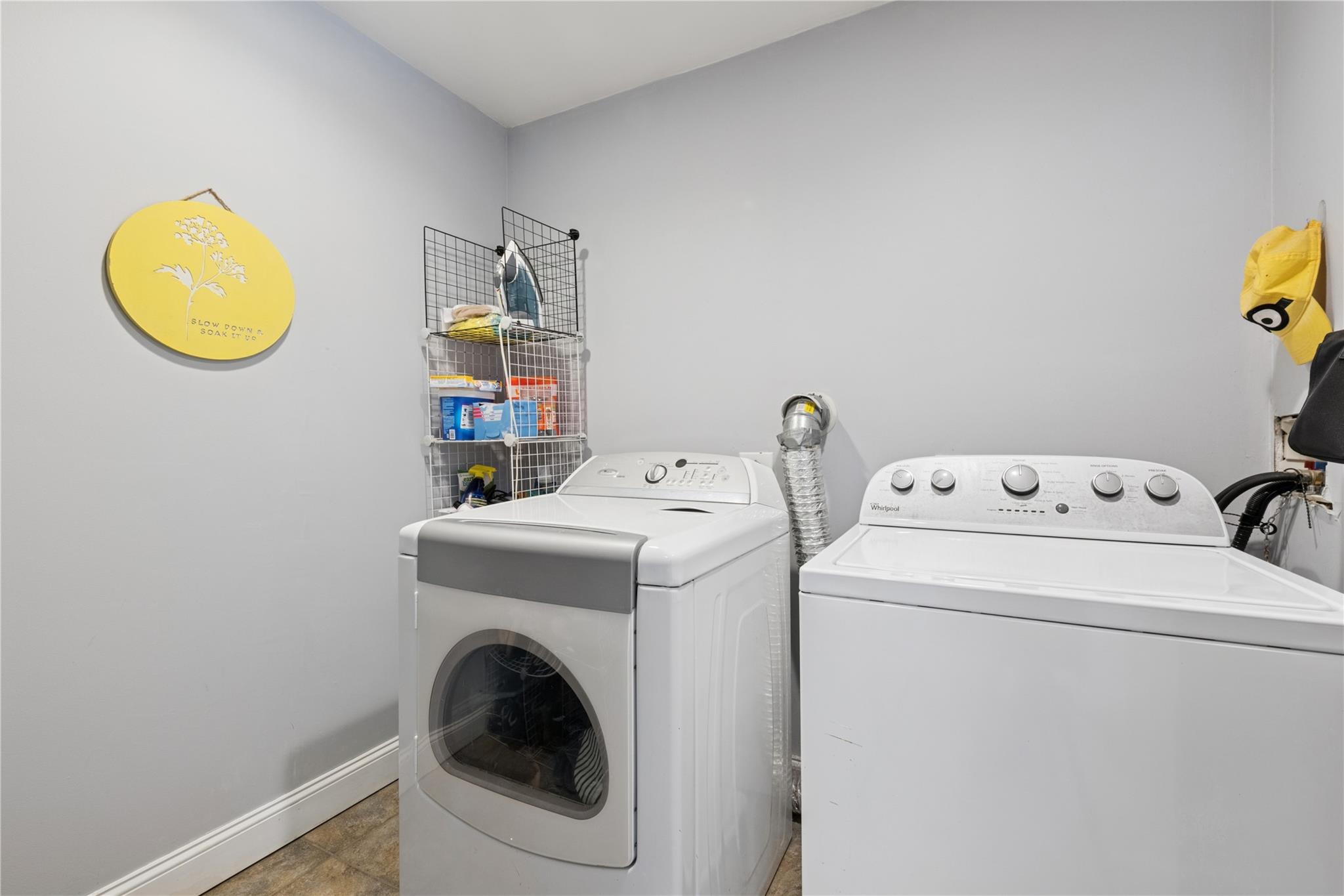 #20 photo, 40 Spray Court, サフォーク郡 Bayport , NY 11705