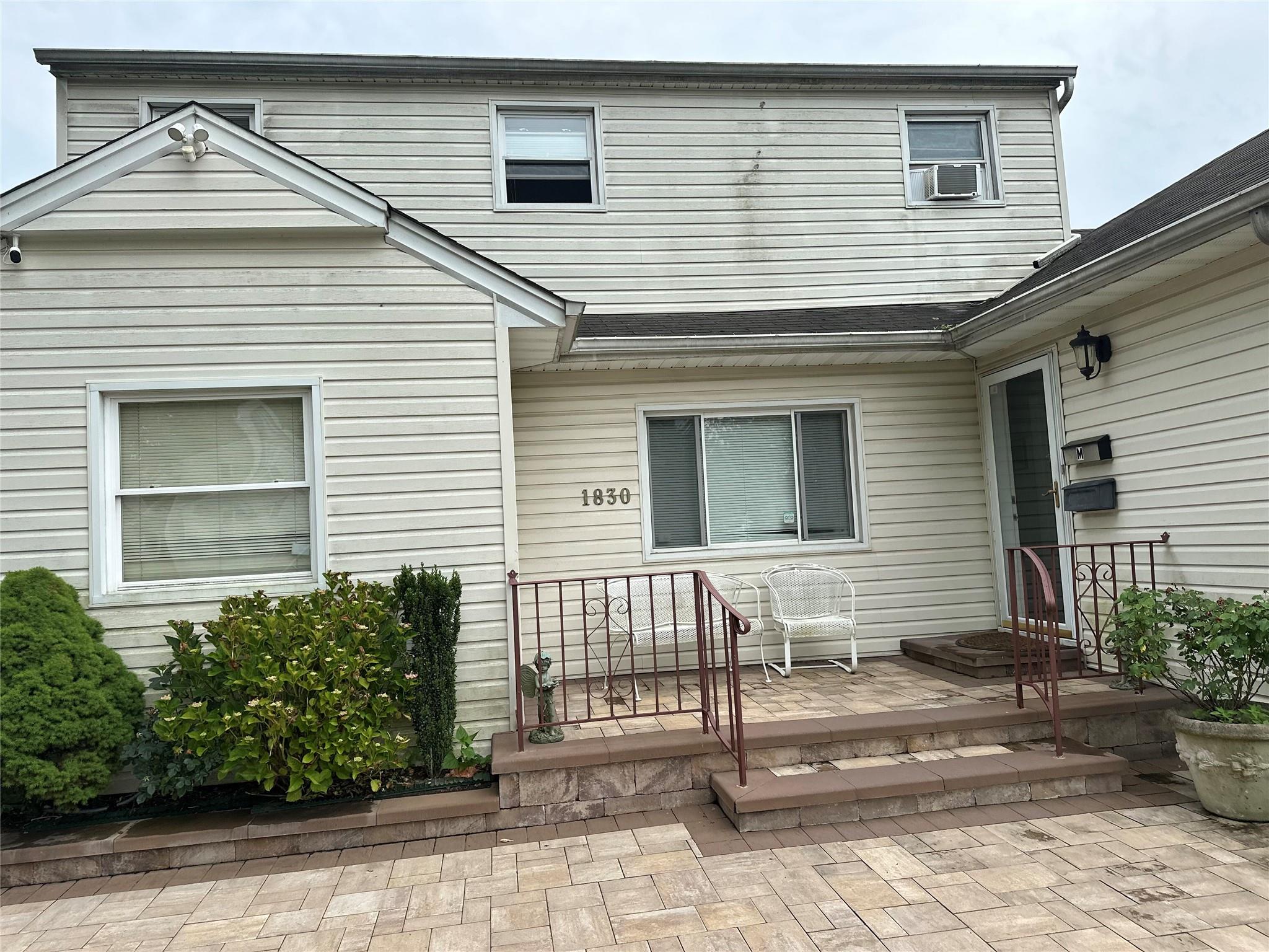 #1 photo, 1830 Harvey Lane, East Meadow , NY 11554