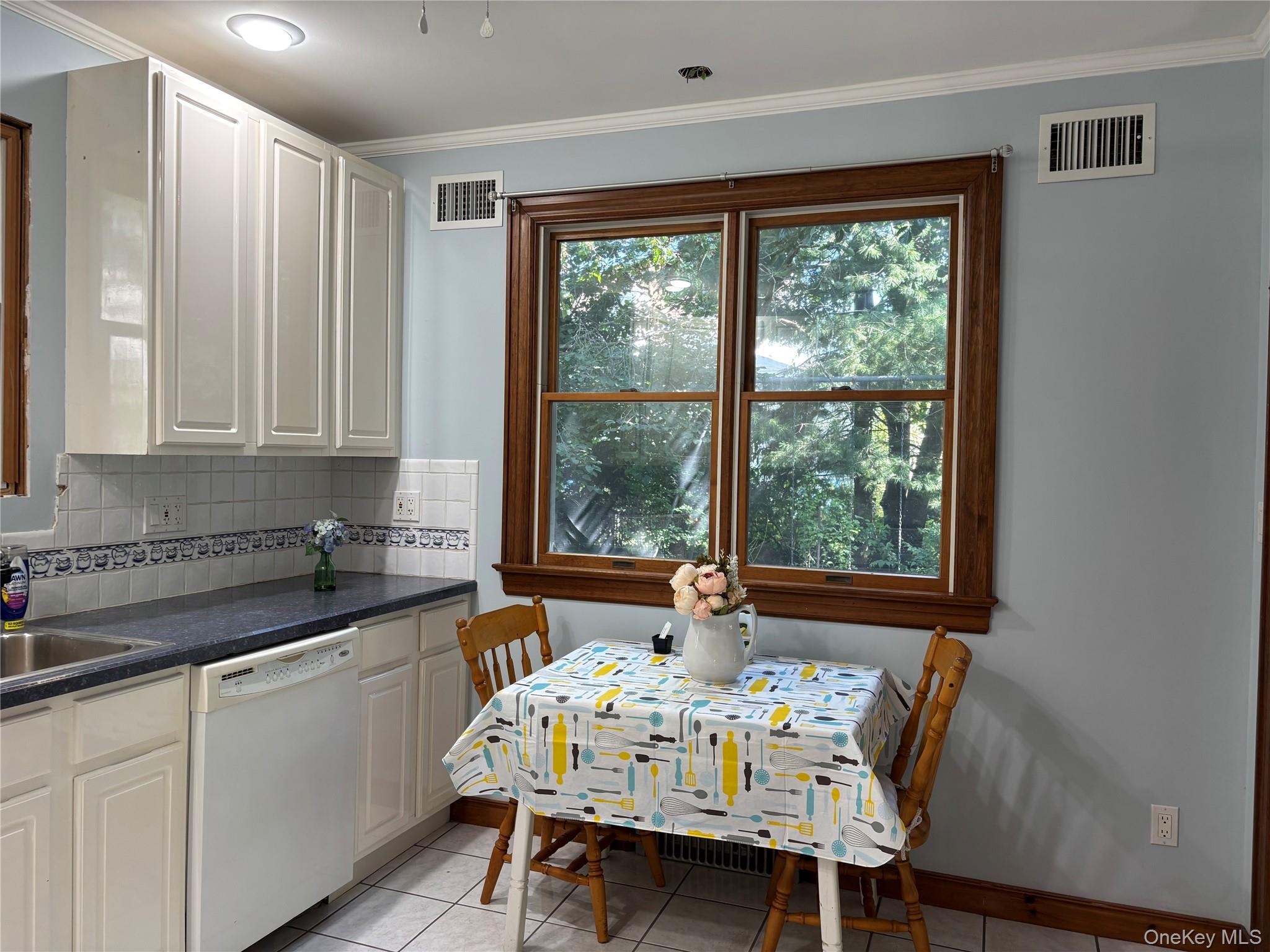 #11 photo, 92 Walnut Street, ナッソー郡 Lynbrook , NY 11563