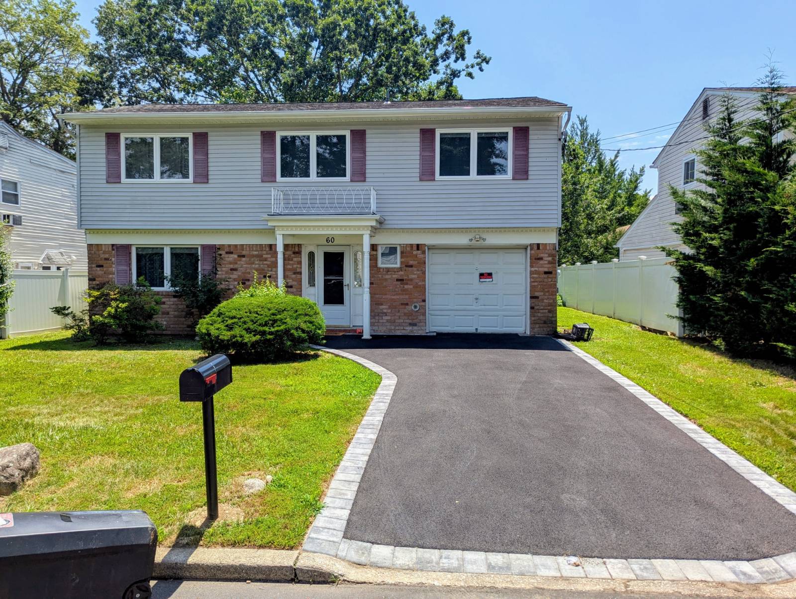#1 photo, 60 Lafayette St, Huntington , NY 11743