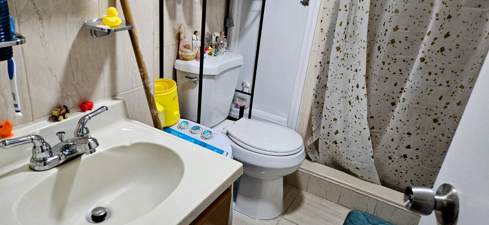 #11 photo, 3814 27th St, クイーンズ区 Long Island City , NY 11101