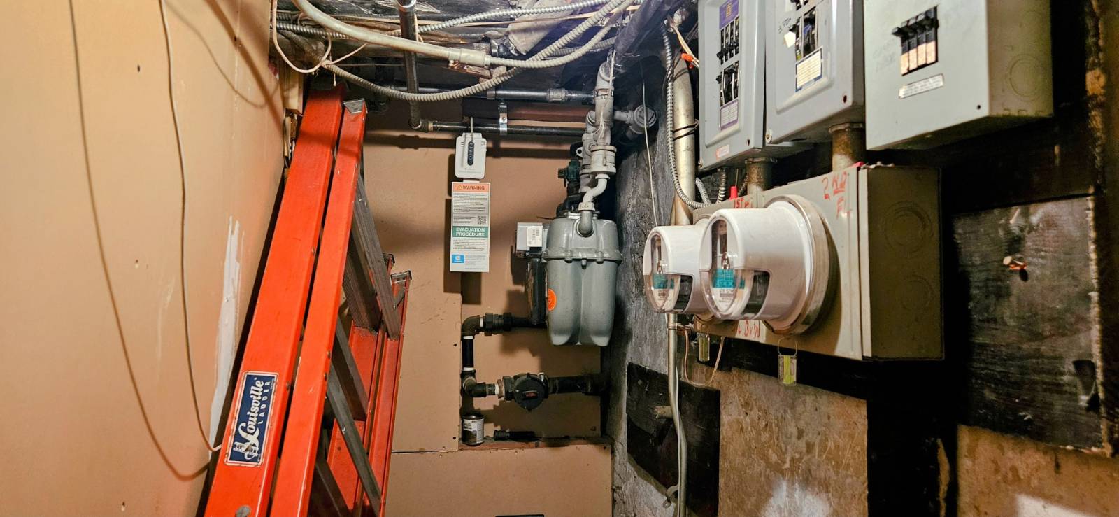 #13 photo, 3814 27th St, クイーンズ区 Long Island City , NY 11101