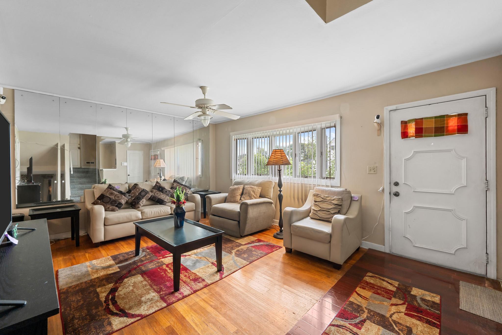 #5 photo, 46 Ford Drive, ナッソー郡 Massapequa , NY 11758