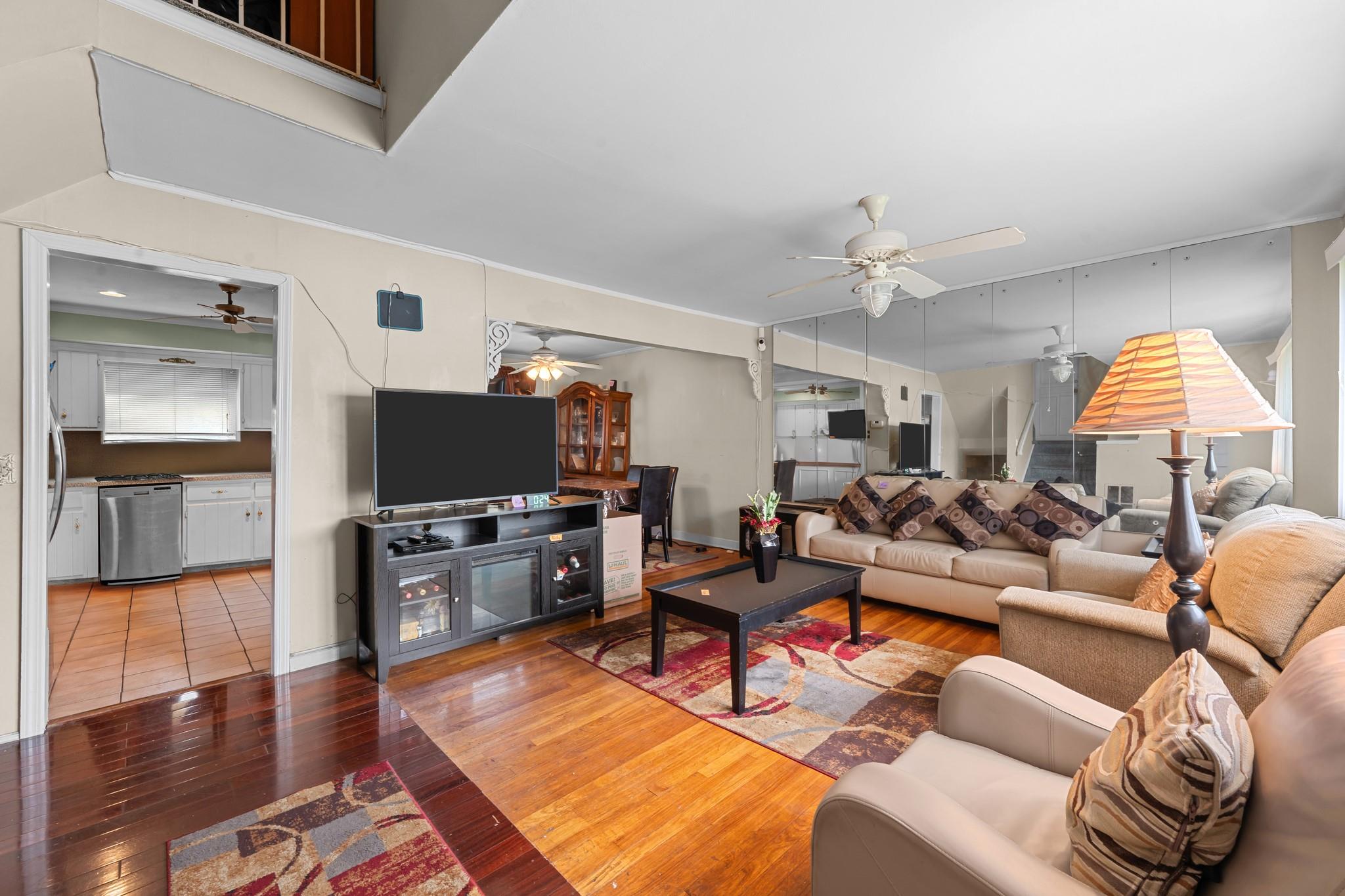 #6 photo, 46 Ford Drive, ナッソー郡 Massapequa , NY 11758