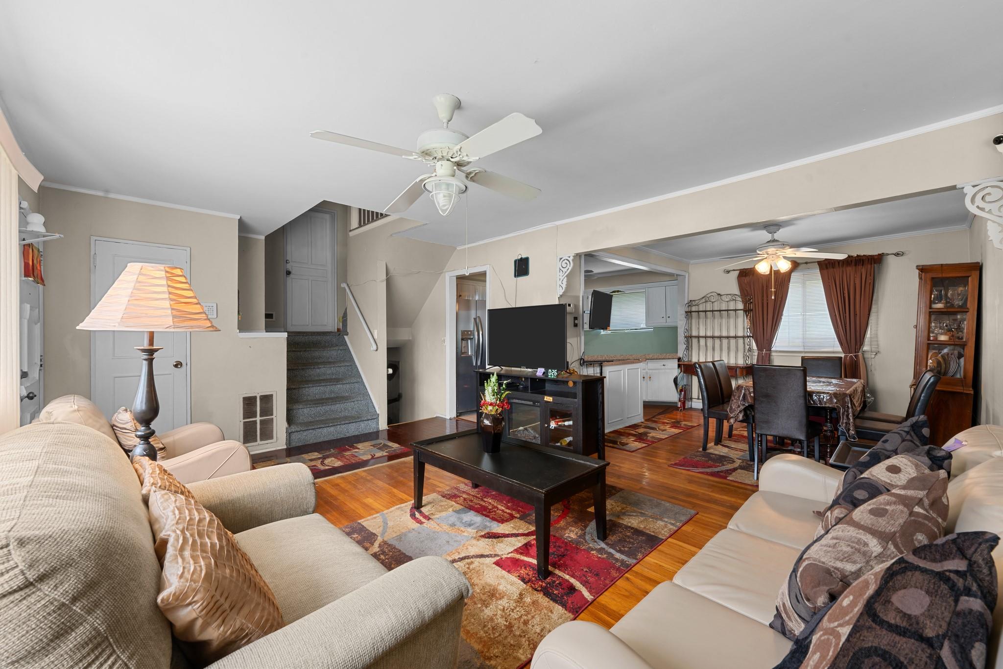 #7 photo, 46 Ford Drive, ナッソー郡 Massapequa , NY 11758