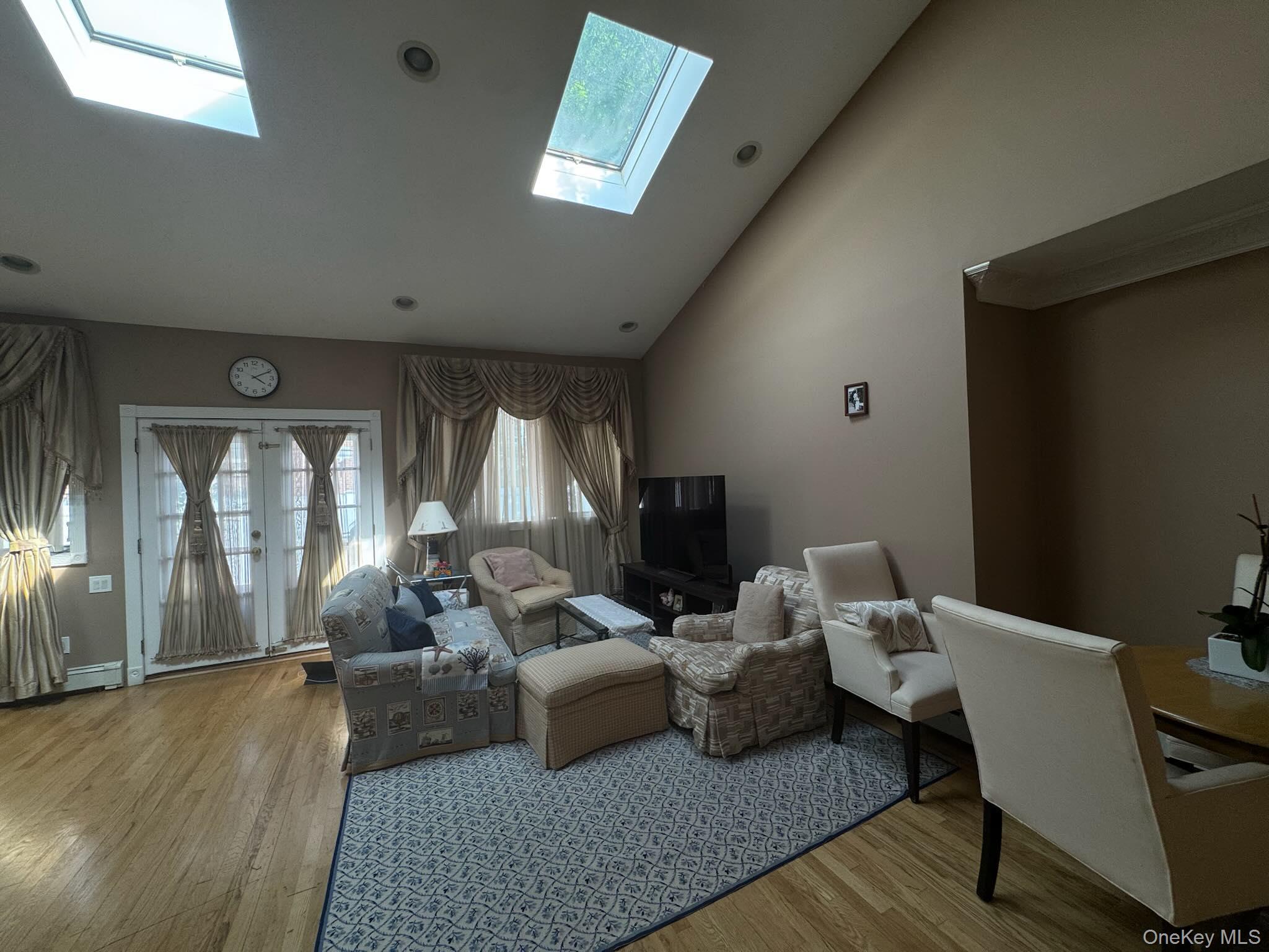 #12 photo, 7 Henry Street, ナッソー郡 Great Neck , NY 11023