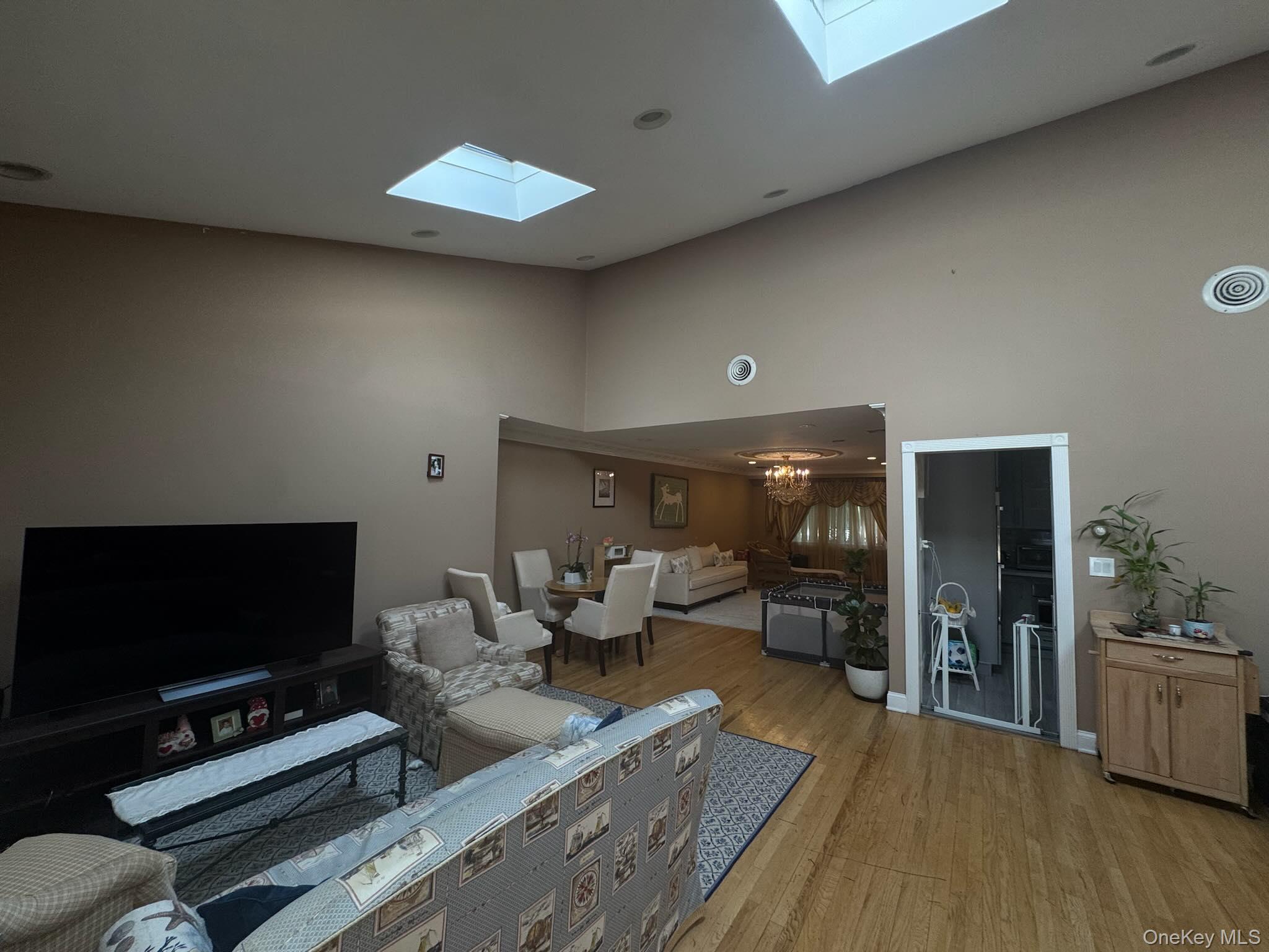 #7 photo, 7 Henry Street, ナッソー郡 Great Neck , NY 11023