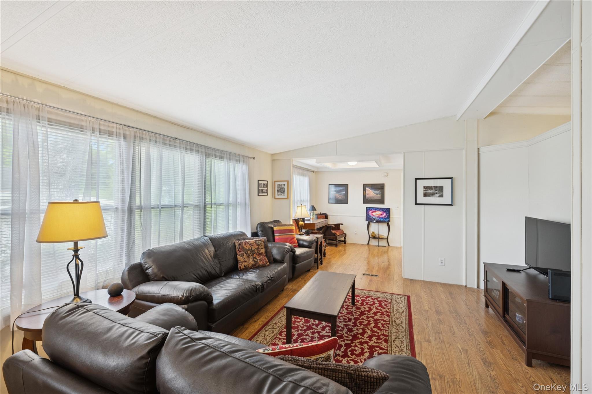 #12 photo, 525 Riverleigh Avenue, サフォーク郡 Riverhead , NY 11901