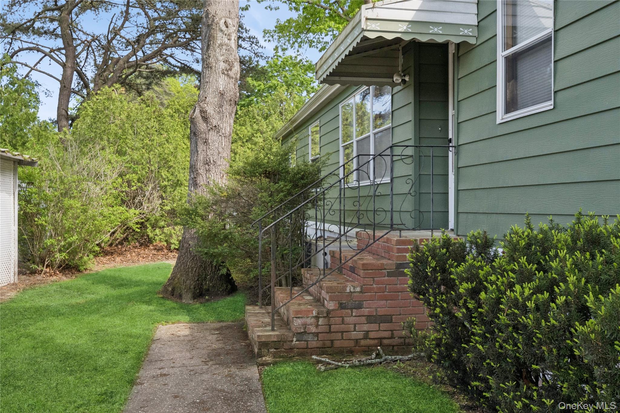 #2 photo, 525 Riverleigh Avenue, サフォーク郡 Riverhead , NY 11901