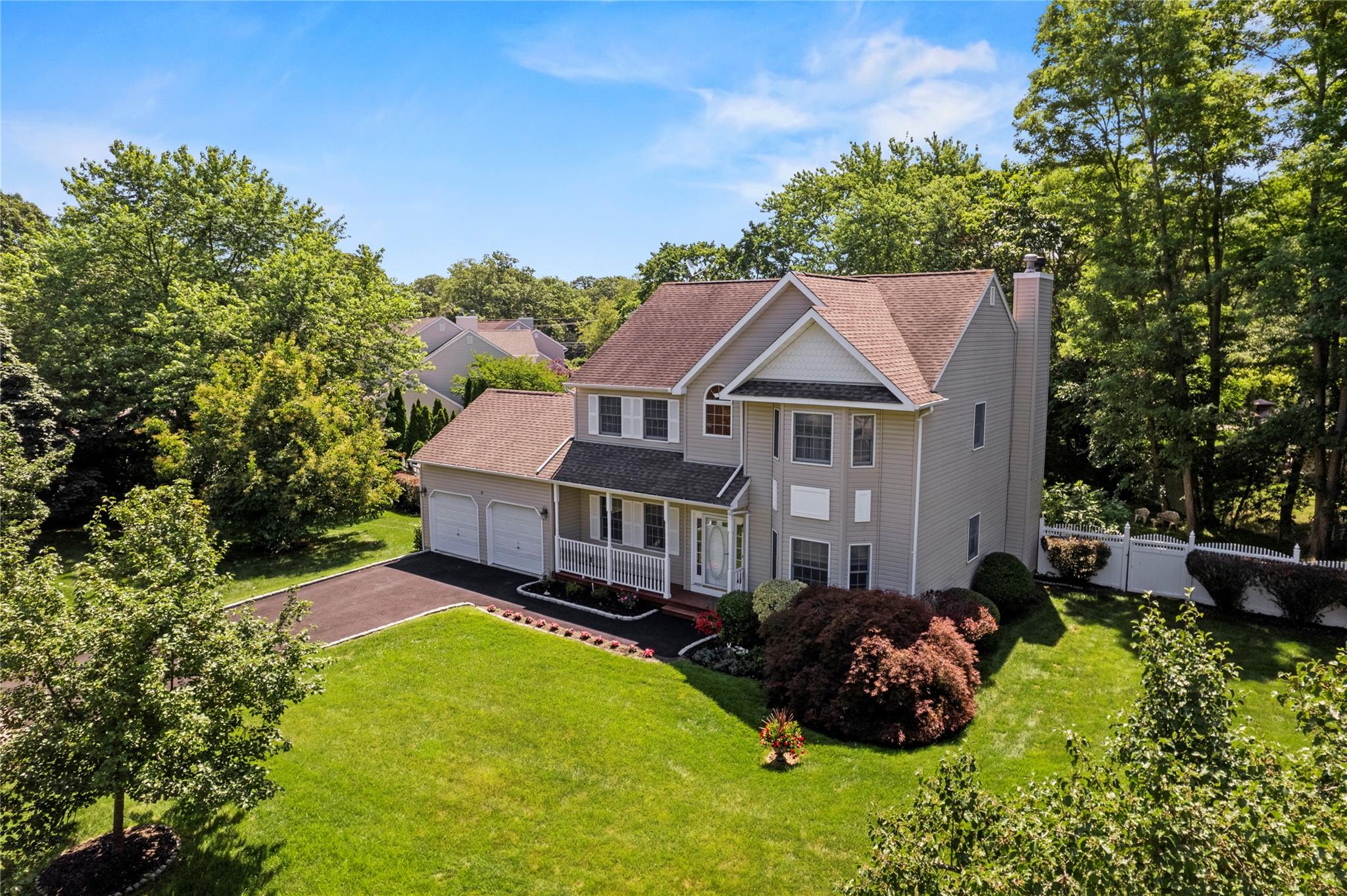 #1 photo, 6 Rosewood Court, Lake Grove , NY 11755